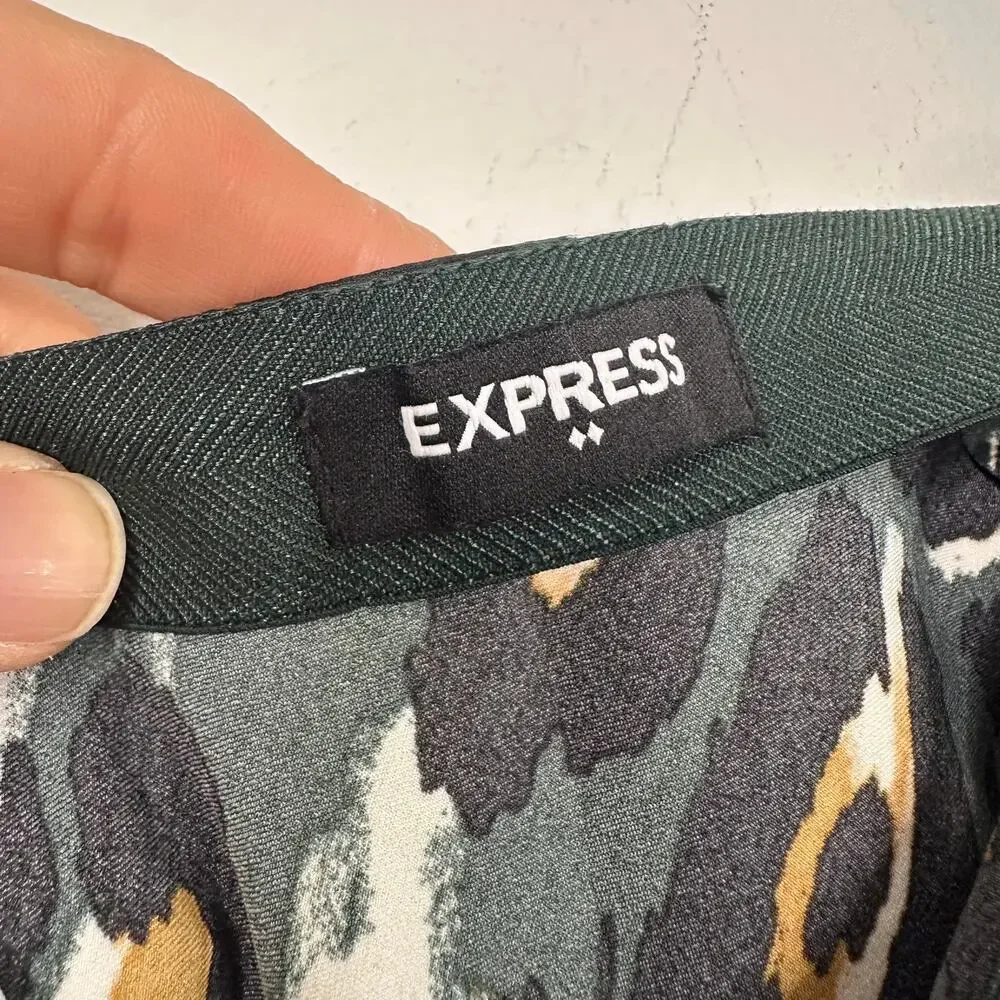 Express dark green